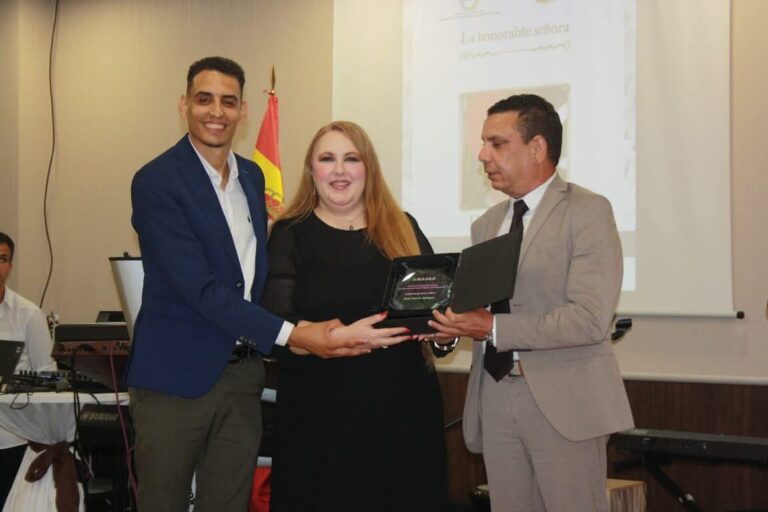 مغربيات وإسبانيات يتقاسمن لحظة تكريم راقية بتوريمولينوس