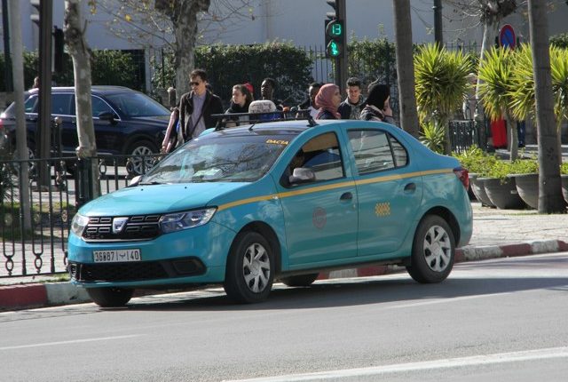 ولاية جهة طنجة تعلن زيادة في تسعيرة التاكسي الصغير من 5 إلى 7 دراهم