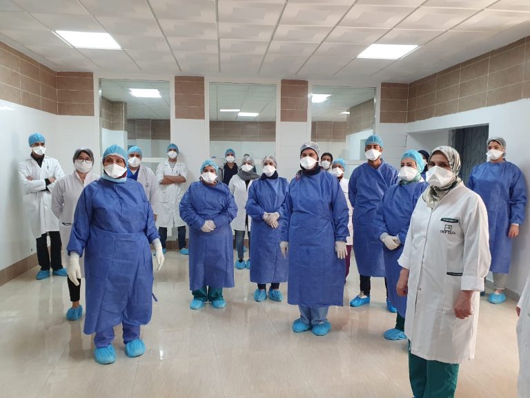 أطباء القطاع الخاص يستنكرون وصفهم بـ”بلا ضمير” ويطالبون بإصلاحات عاجلة