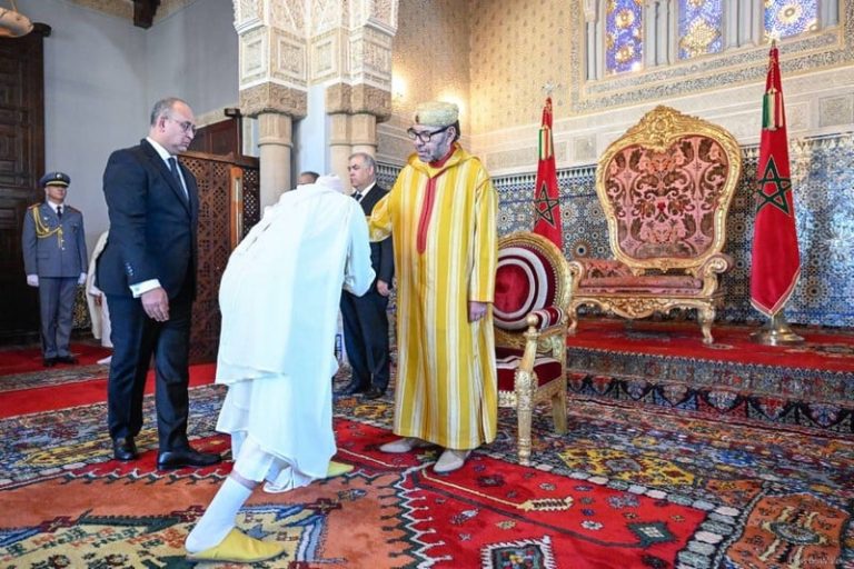 الملك يستقبل الولاة والعمال الجدد لأداء القسم.. والخلفاوي عامل الفحص-أنجرة ضمنهم