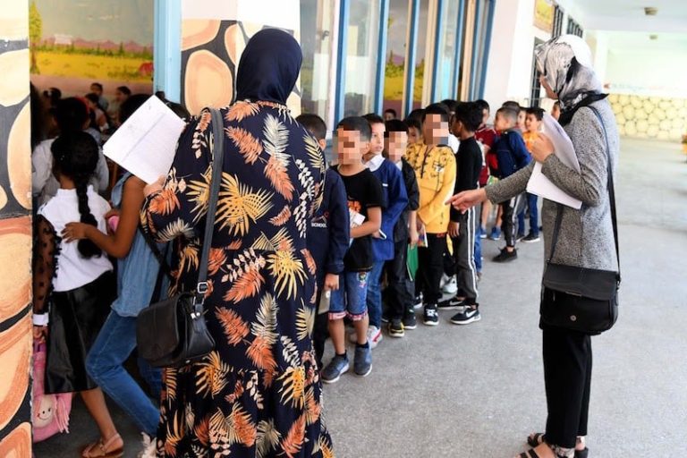 العوامة وبني مكادة تتربعان على عرش “الاكتظاظ المدرسي” بطنجة