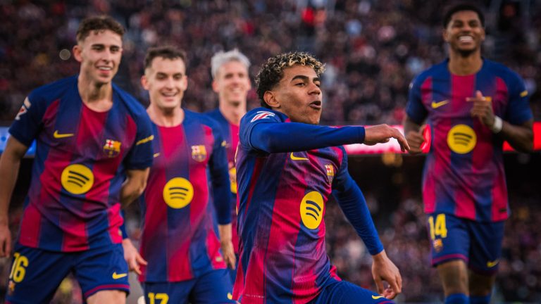 برشلونة يتخطى مايوركا بثلاثية في كامب نو