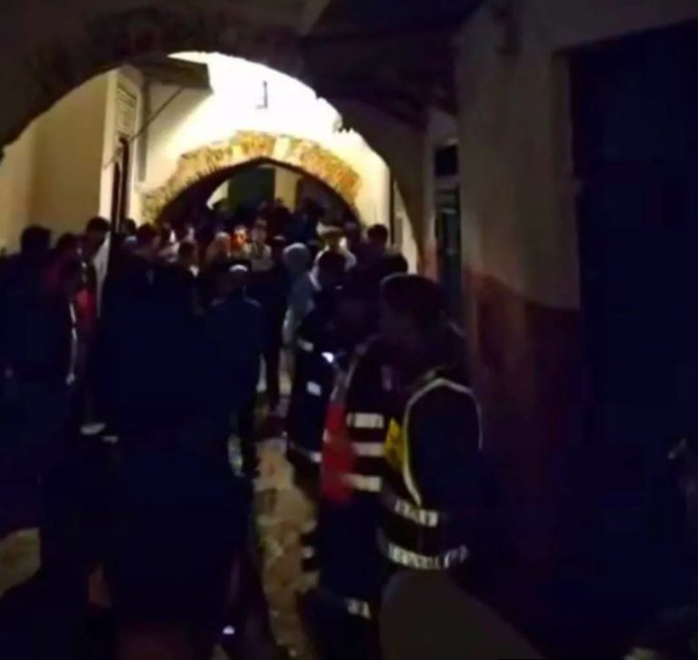 انهيار منزل بالمدينة العتيقة لتطوان ينهي حياة طفلين ويستنفر السلطات