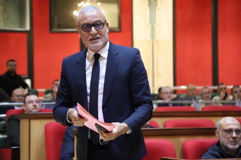 أبرشان يخرج عن صمته: “جهات مسمومة” تحاول الوقيعة بيني وبين الوالي التازي