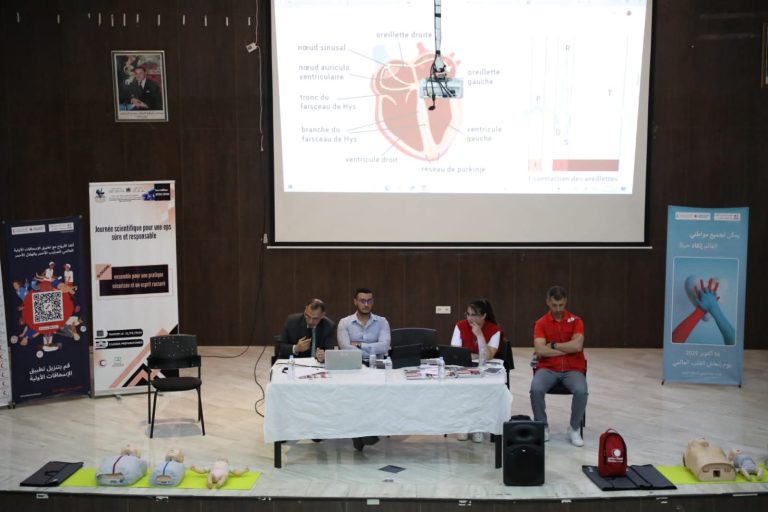 أطباء وخبراء يدربون أساتذة التربية البدنية بطنجة على “الإسعافات الأولية”