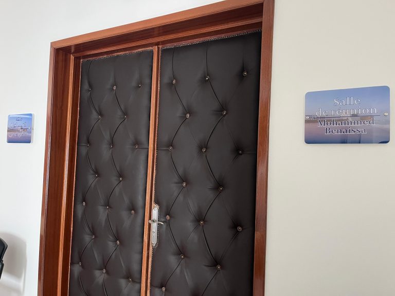 20 عضوا يرفضون “عسكرة” جماعة أصيلة ويقاطعون دورة ماي