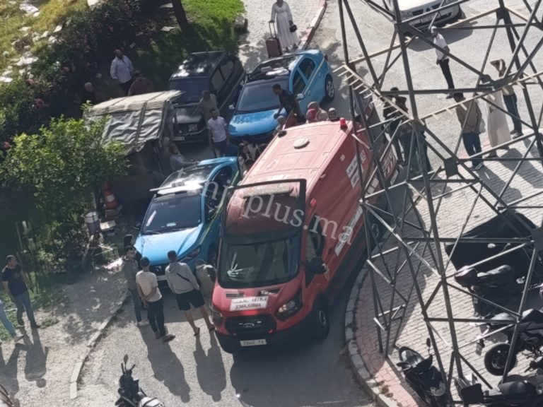 موكب عرس يتحول إلى مأساة.. إصابة 4 أشخاص في حادثة سير خطيرة بمنطقة العوامة