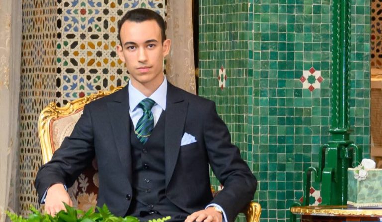 ولي العهد يترأس حفل تخرج ضباط بالكلية الملكية للدراسات العسكرية العليا