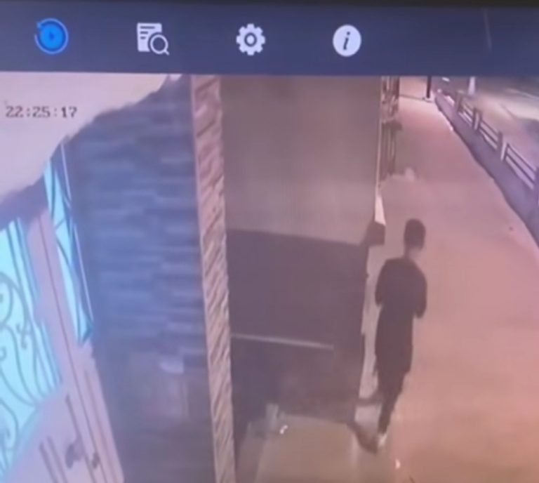 توقيف أحد المتورطين في سرقة هاتف نقال تحت التهديد بمنطقة العوامة