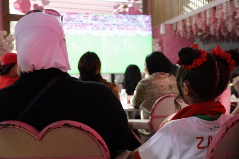 مرصد حماية المستهلك يدعو إلى التبليغ عن رفع أسعار المشروبات خلال مباريات المنتخب