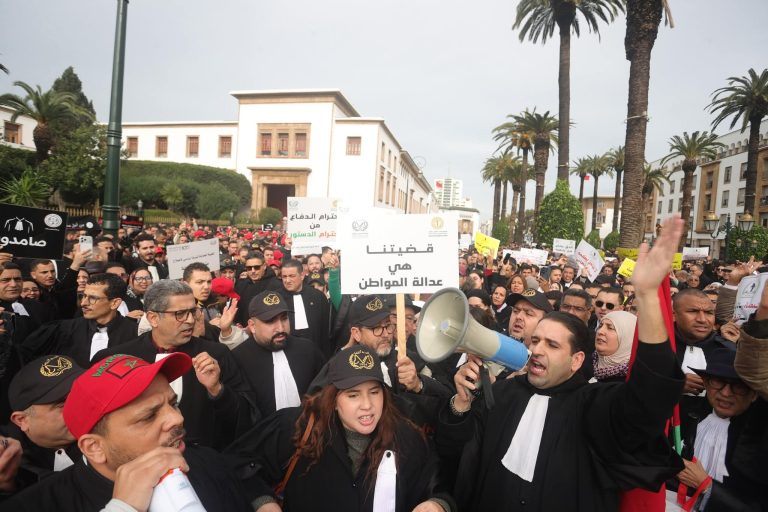 هيئات المحامين بالمغرب تعلن استمرار التوقف عن العمل