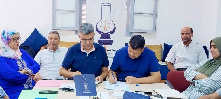 البيجيدي يوقّع “ميثاق المنتخب” مع وكلاء لوائحه بجهة طنجة تطوان الحسيمة