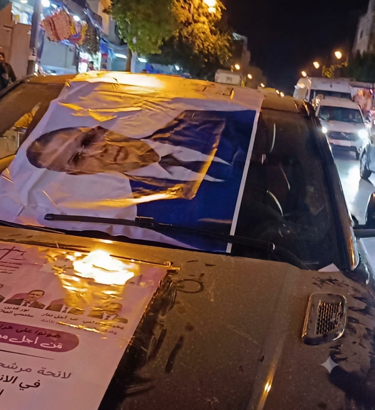 السيارات تتحول إلى منصات دعائية متنقلة في الانتخابات التشريعية بطنجة