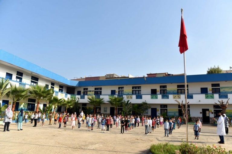 نقابيون يطالبون بمنح الأساتذة عطلة يوم السبت