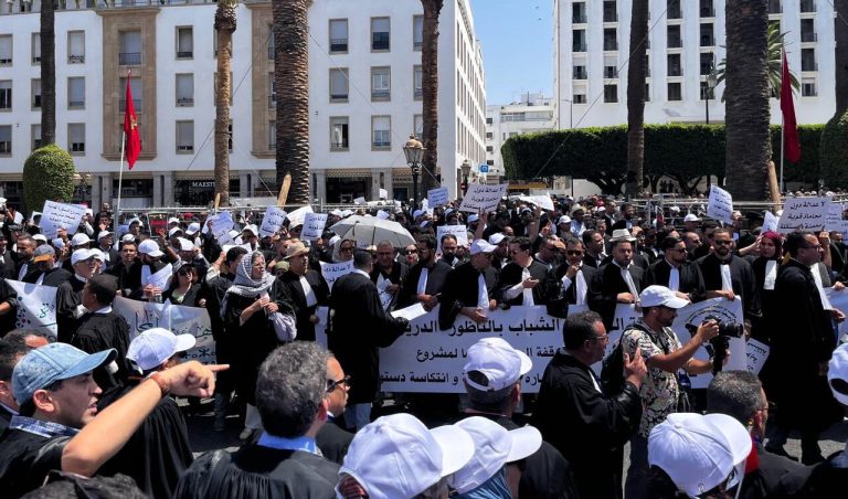 إضراب المحامين يستنفر حماة المستهلك بطنجة.. ومطالب بـ”حد أدنى” يقي المتقاضين ضياع حقوقهم